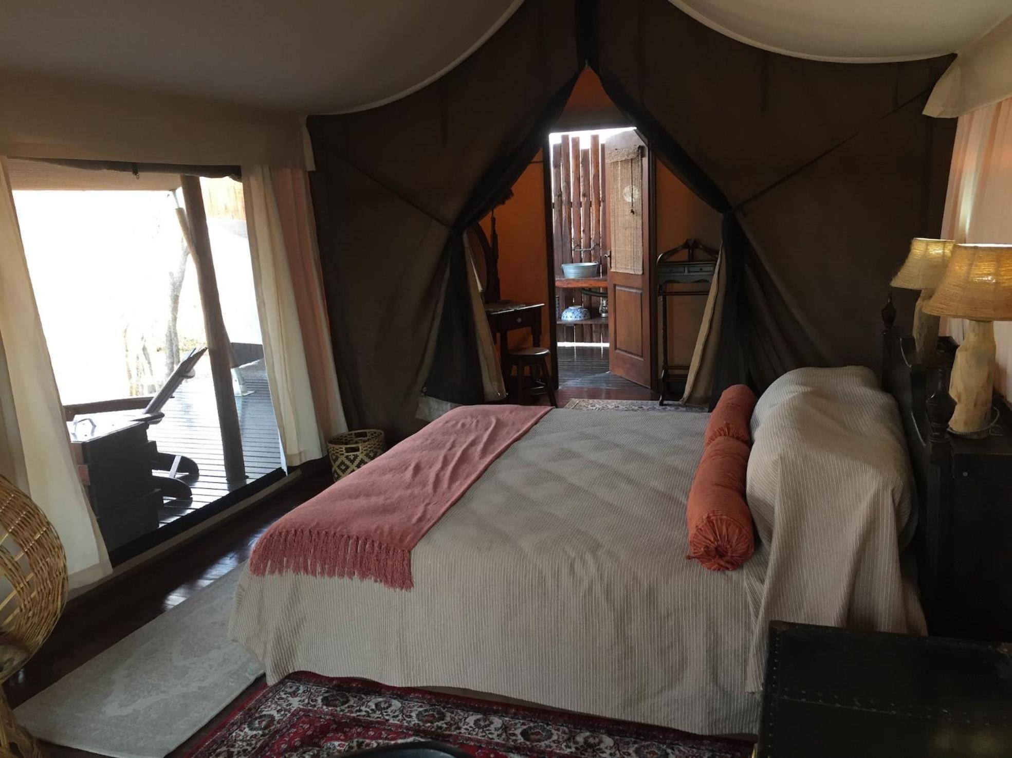 Out In Africa Wildlife Lodge ハマンスクラール エクステリア 写真